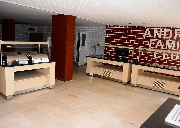 Aparthotel Andros Family Club 3*