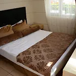 Lejlighedshotel Andros Family Club Side