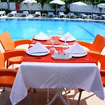 Lejlighedshotel Andros Family Club Side