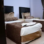 Ξενοδοχείο με διαμερίσματα Andros Family Club