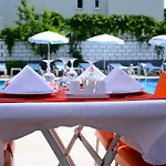 Ξενοδοχείο με διαμερίσματα Andros Family Club Σιντέ