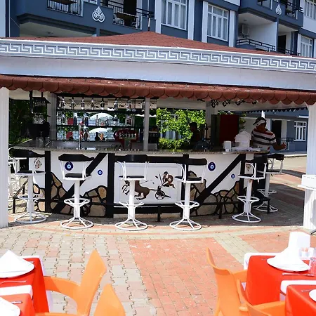 Andros Family Club Sidé