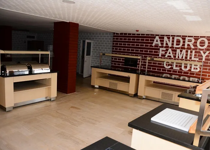 Andros Family Club Aparthotel 3*